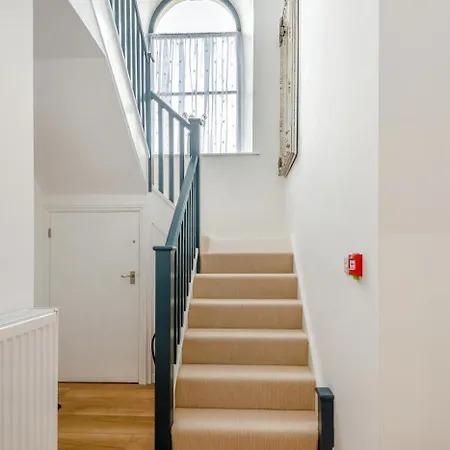 2 Bed In Oc-m32942 شقة كوكيرماوث